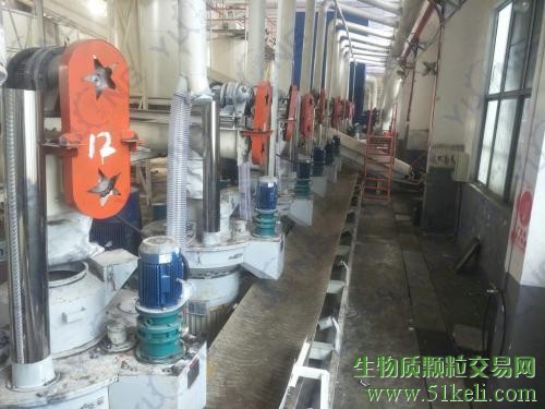 江苏无锡12台宇龙560木屑颗粒机调试完毕